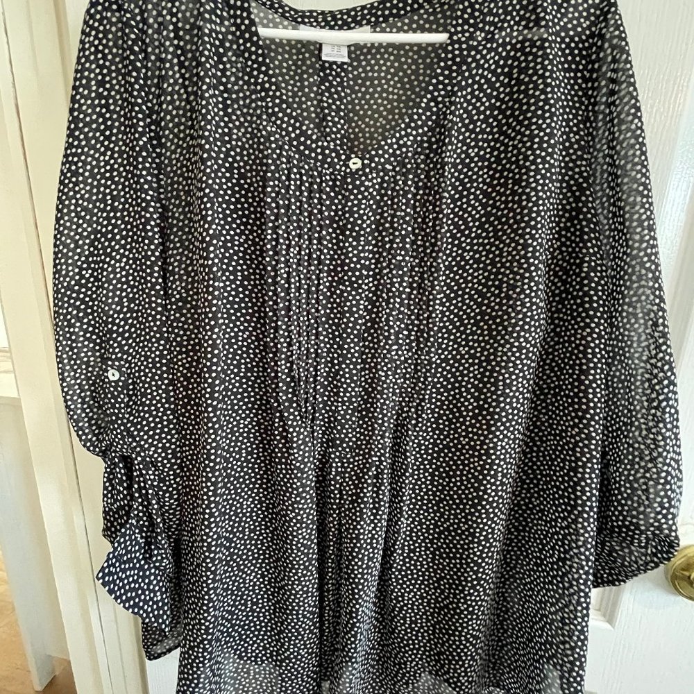 Motherhood 1X polka dot blouse